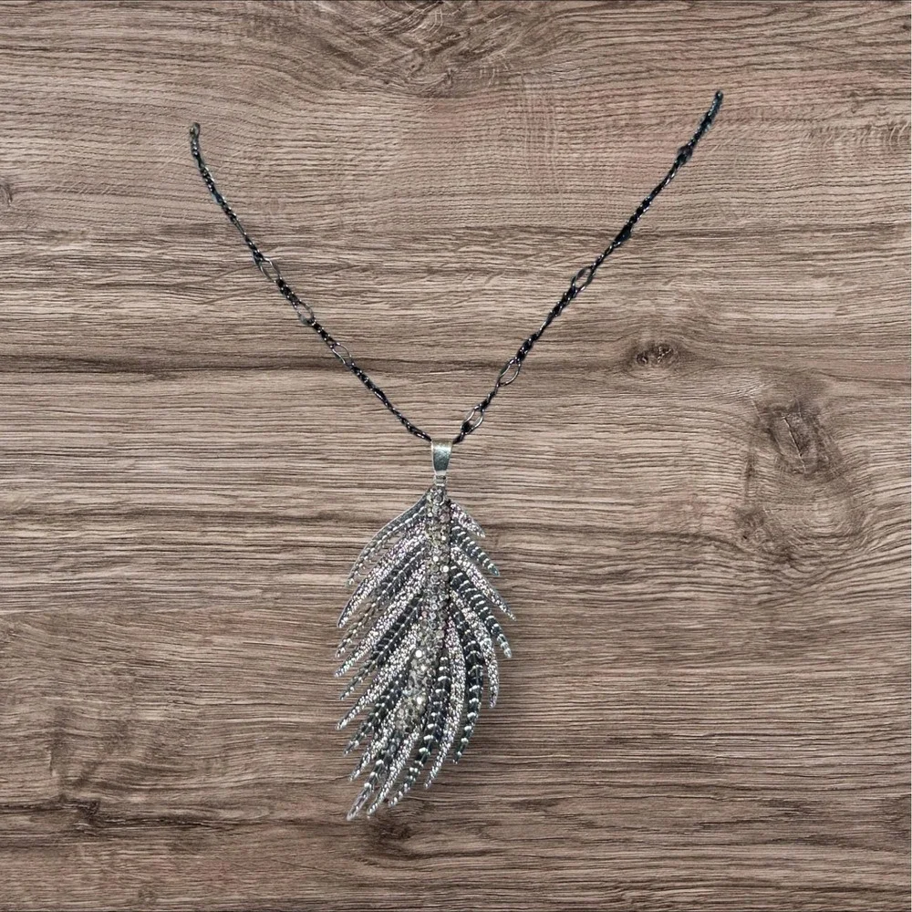 Angel Wing Necklace‎ Gift Set with Bath & Body Works A Thousand Wishes